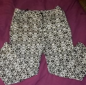 Jones New York Signature Women's Graphic Print Stretch Capri Pants Sz. 8